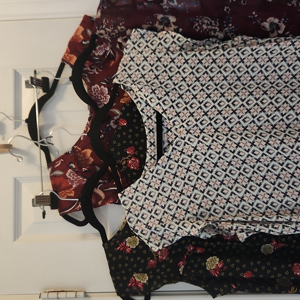 Assortment Of ANN TAYLOR AND LOFT Tunic tops